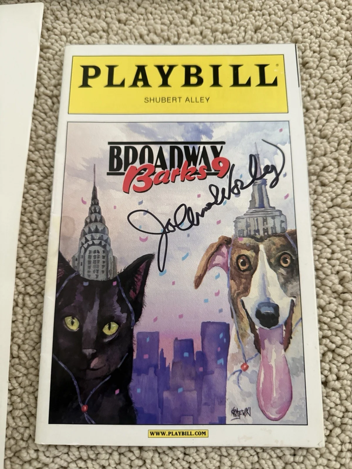 BERNADETTE PETERS — BERNADETTE PETERS SIGNED BROADWAY BARKS T-SHIRT & JO ANNE WORLEY SIGNED PROGRAM, image 3