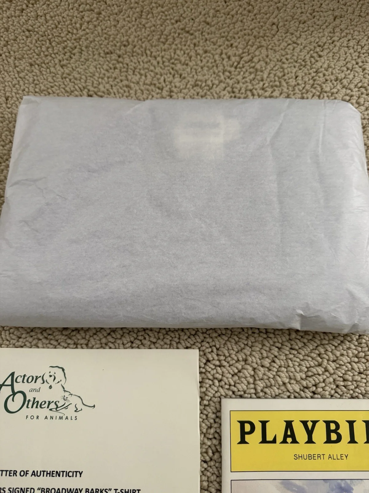 BERNADETTE PETERS — BERNADETTE PETERS SIGNED BROADWAY BARKS T-SHIRT & JO ANNE WORLEY SIGNED PROGRAM, image 4