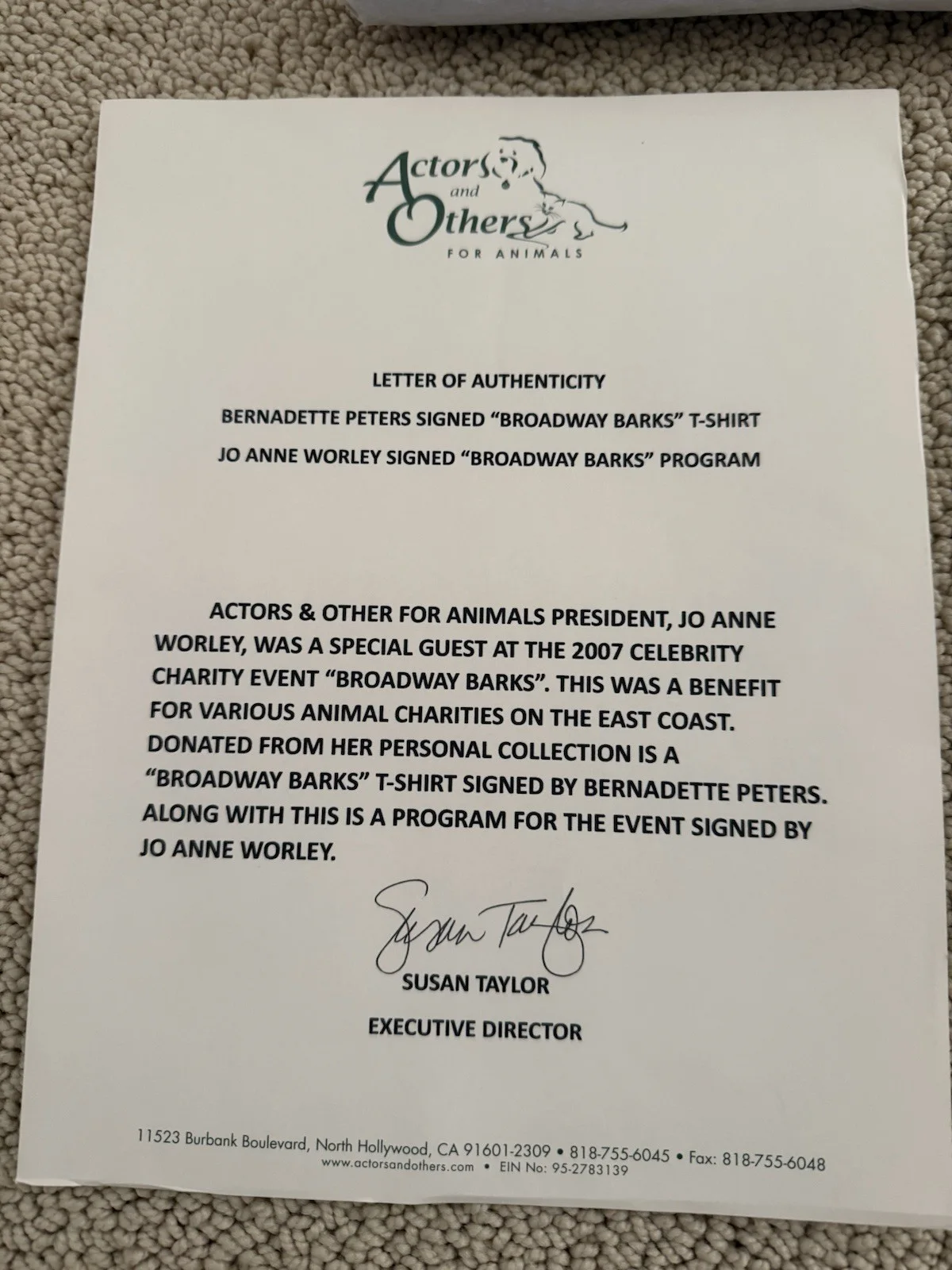 BERNADETTE PETERS — BERNADETTE PETERS SIGNED BROADWAY BARKS T-SHIRT & JO ANNE WORLEY SIGNED PROGRAM, image 5