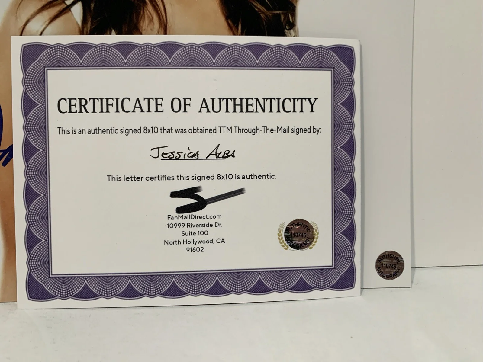 actress — Jessica Alba (actress) signed Autographed 8x10 photo - AUTO with COA, изображение 2