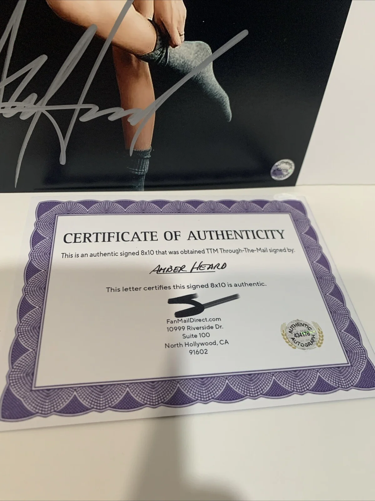 Amber Heard (Actress) Signed Autographed 8x10 photo - AUTO with COA, image 2