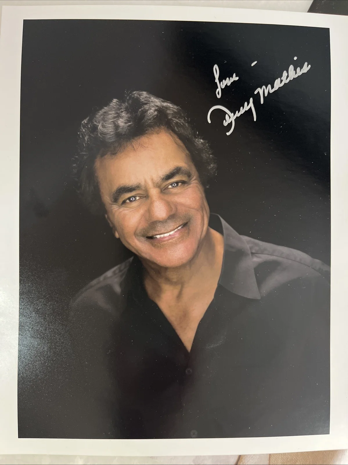 Vintage Autographed Photo Johnny Mathis 8 x 10 in. w/ Concert Program, изображение 2