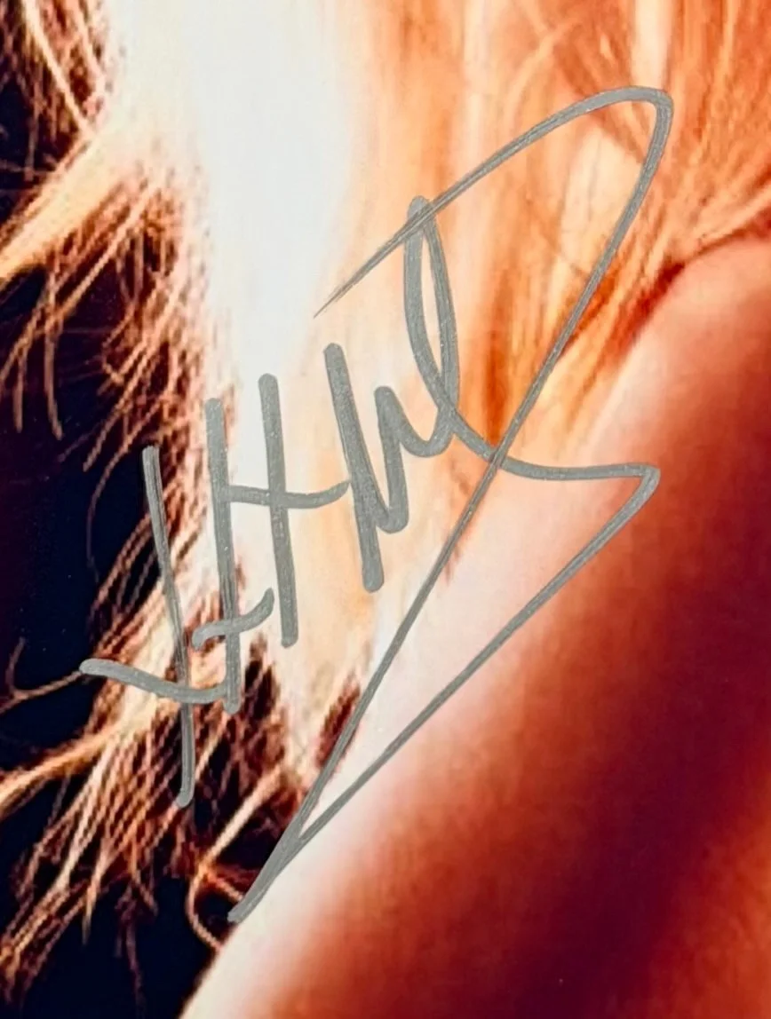 Taylor Momsen — Taylor Momsen Signed 8x11.5 Photo The Pretty Reckless COA, изображение 2