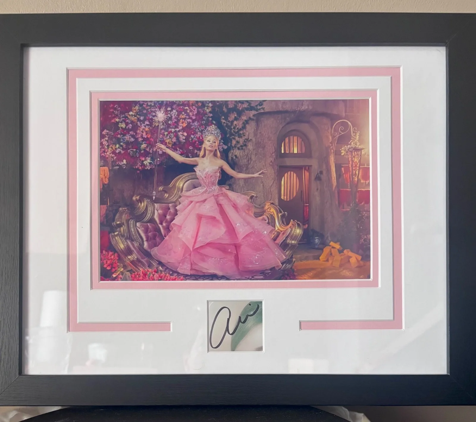 Arianna Grande — arianna grande autographed photo coa, image 2