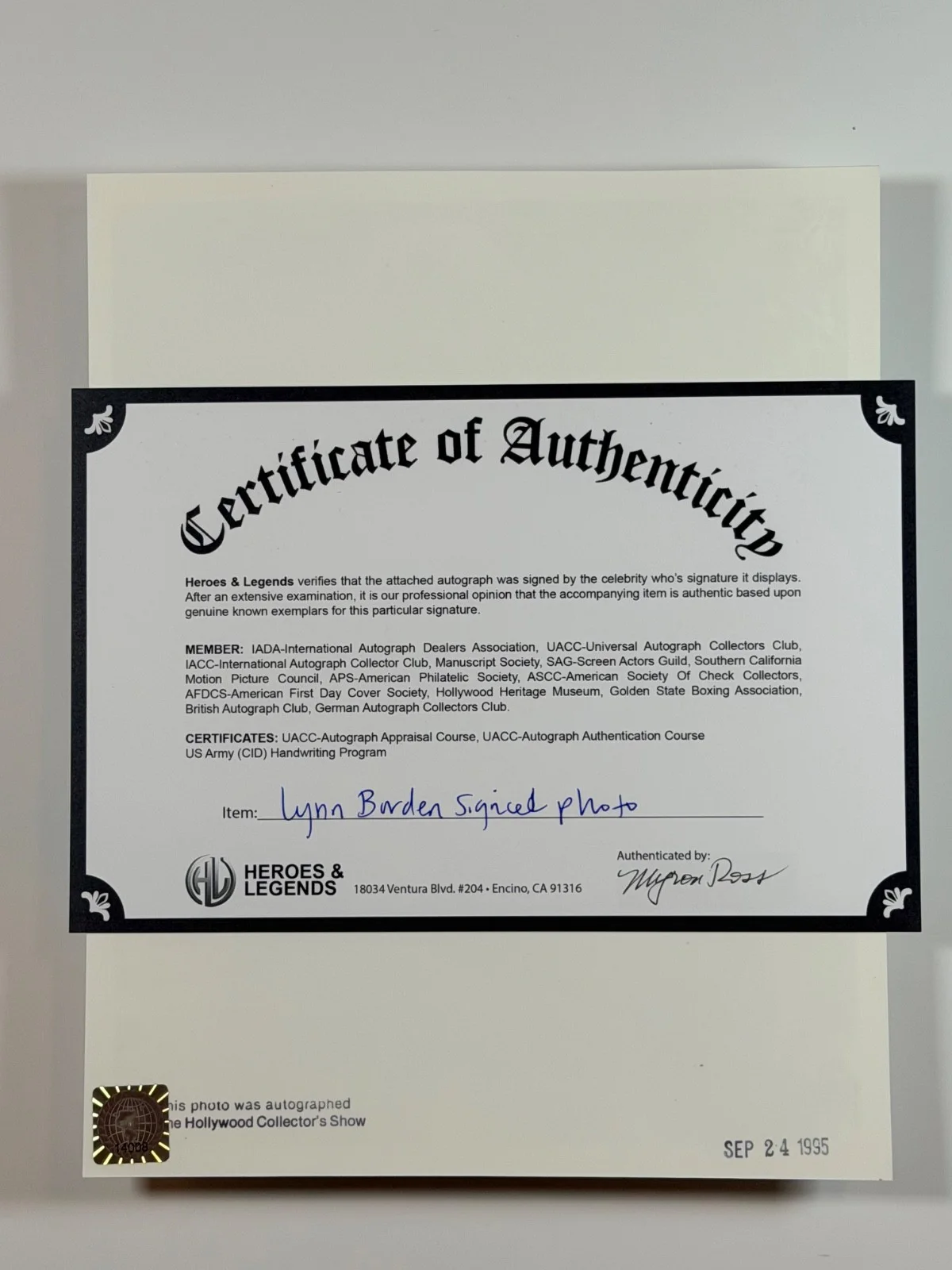Lynn Borden — Lynn Borden Signed 8x10 – Jenny Crockett Black Sheep Squadron COA, image 3