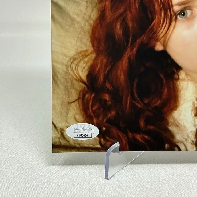 Rachel Hurd-Wood Autographed Perfume: The Story Of A Murderer 8X10 Photo JSA, изображение 3