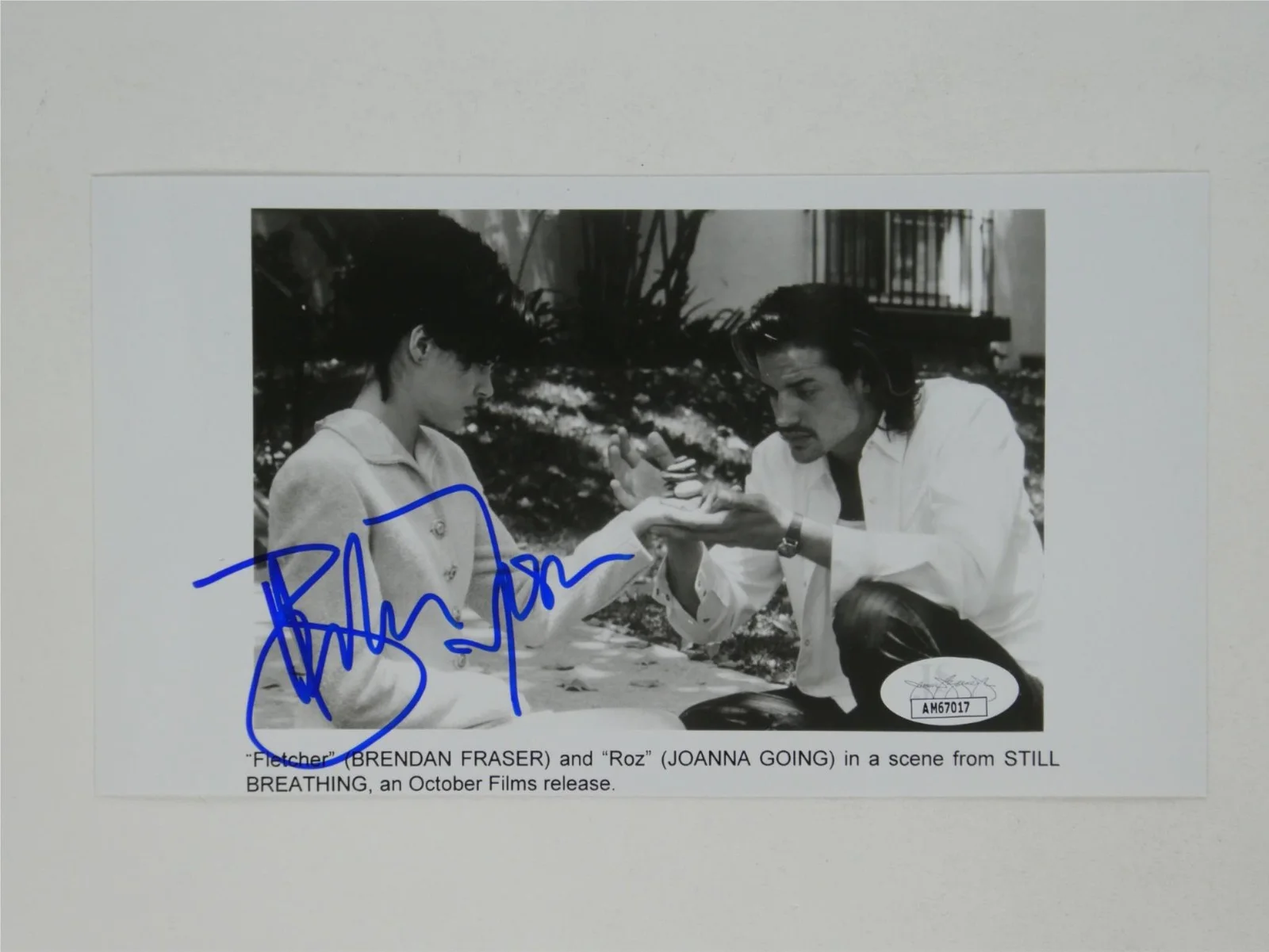Brendan Fraser — Brendan Fraser Signed 4.5x8 B&W Photo Still Breathing Autographed JSA COA, изображение 2