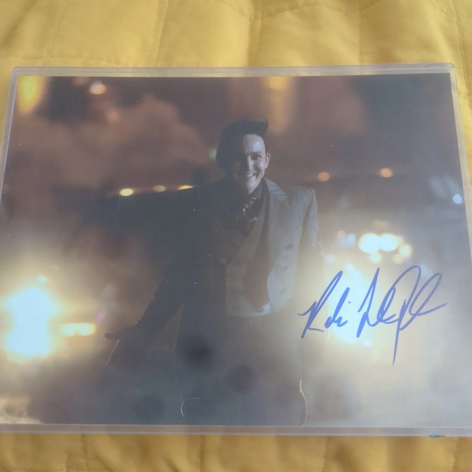 ROBIN LORD TAYLOR — ROBIN LORD TAYLOR Autographed 8x10 Photo Gotham TV Show The Penguin- LOA, изображение 2