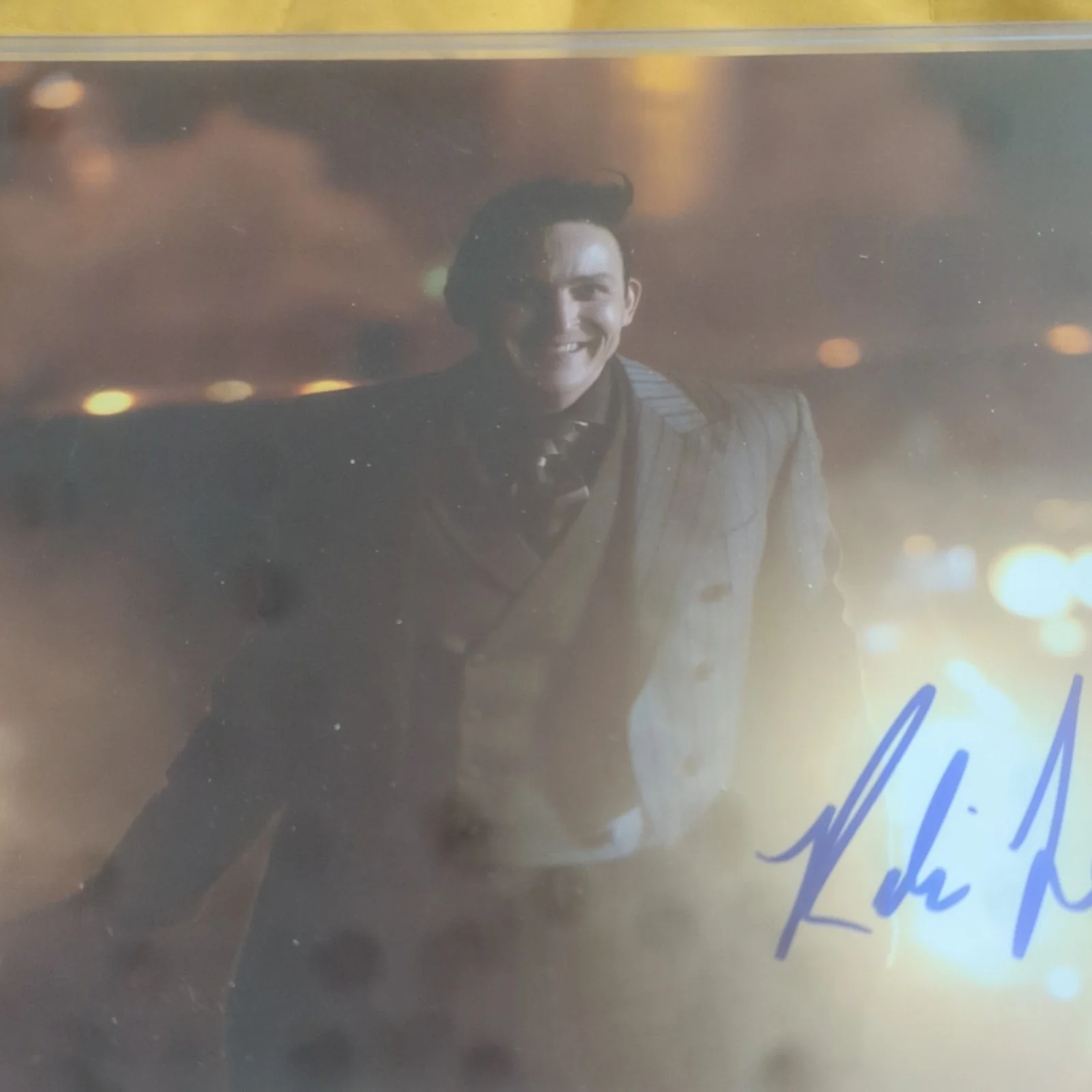 ROBIN LORD TAYLOR — ROBIN LORD TAYLOR Autographed 8x10 Photo Gotham TV Show The Penguin- LOA, изображение 4