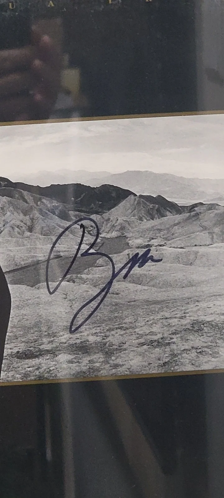 U2 - Bono Signed Joshua Tree Album & Photo. FRAME NOT INCLUDED. Autographed., изображение 3