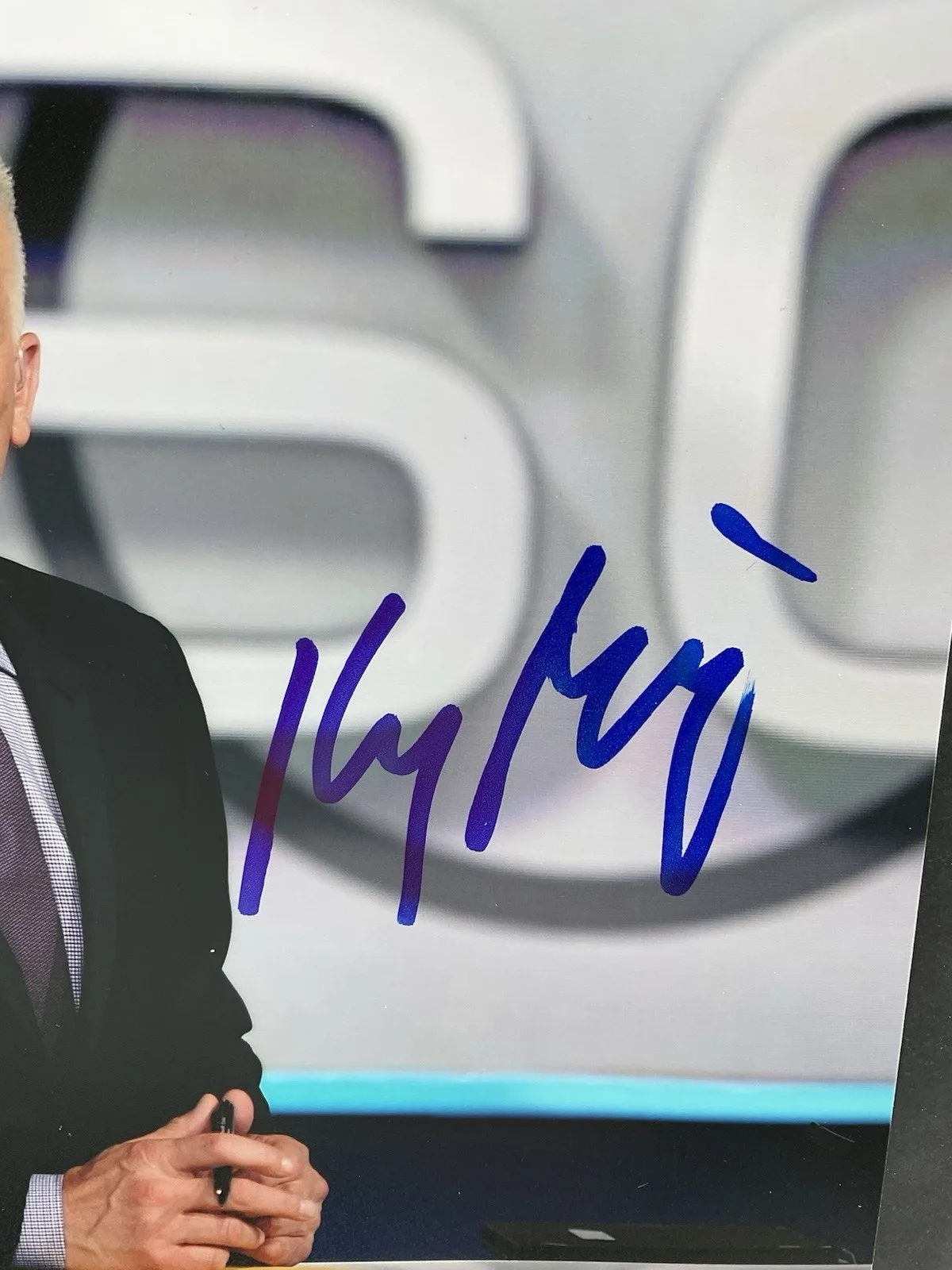 Kenny Mayne — Kenny Mayne Signed 8x10 ACOA ESPN Autographed SportsCenter Sunday NFL Countdown, image 2