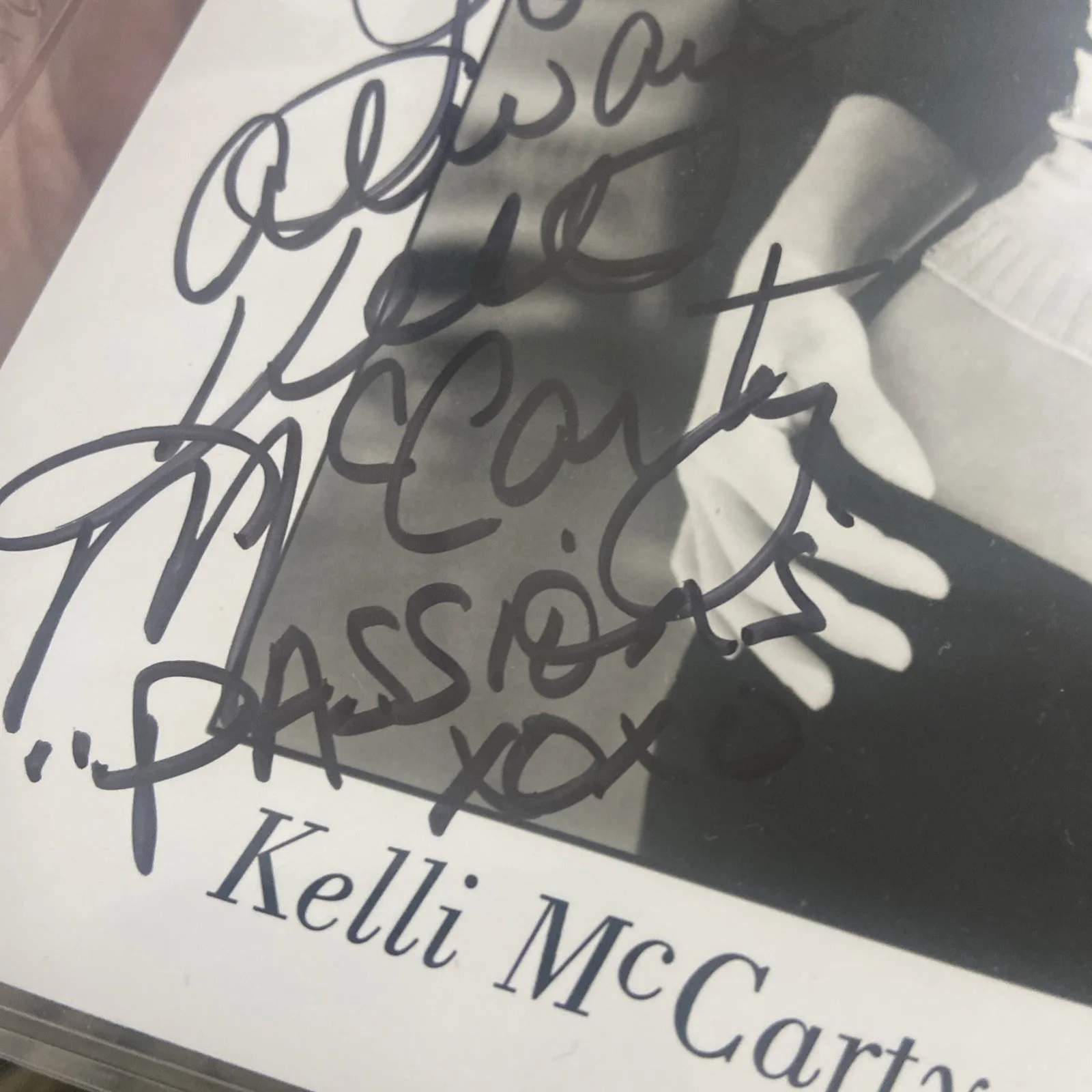 KELLI McCARTY AUTOGRAPHED PHOTO 8X10 b&w ACTRESS MODEL SEXY Passions XOX, изображение 3