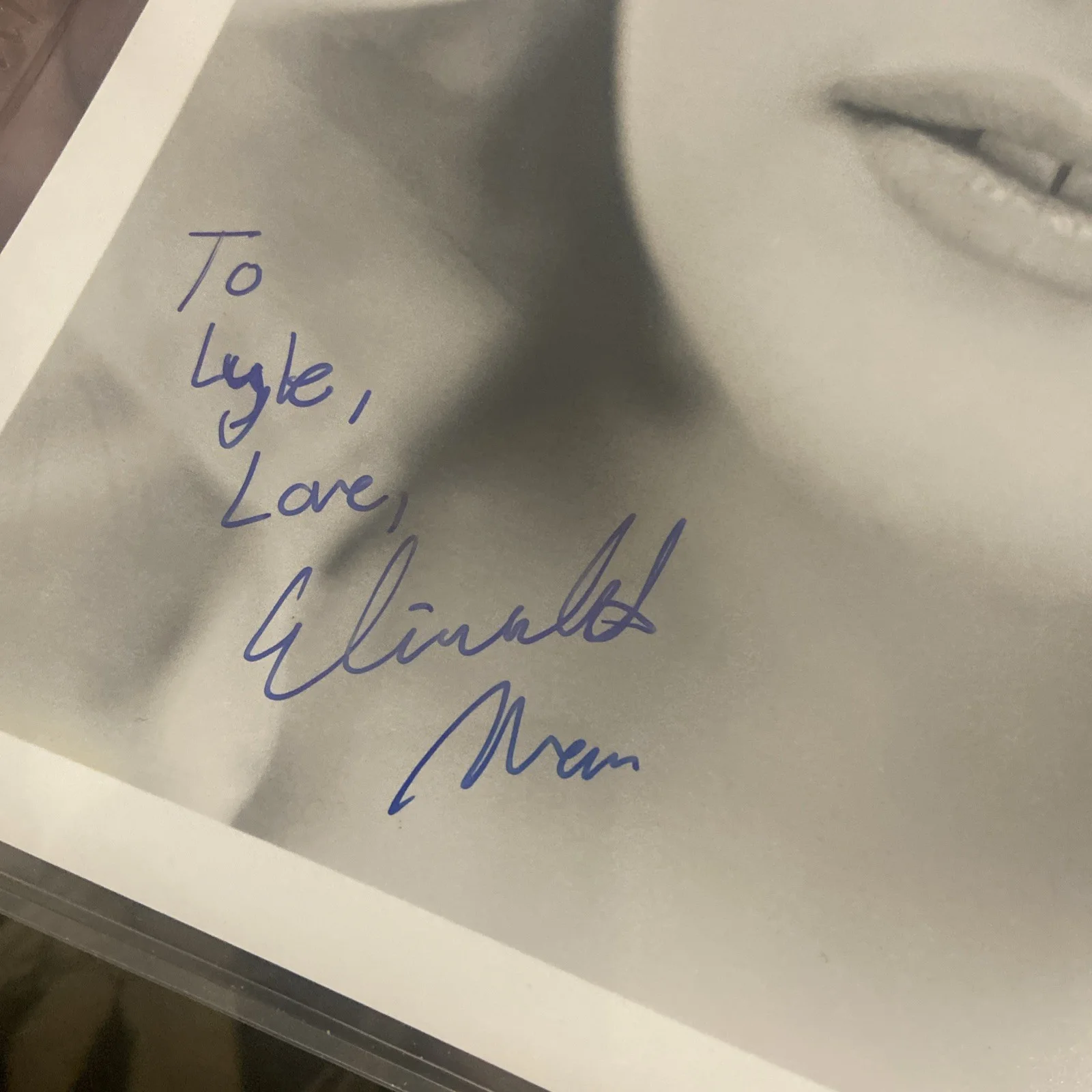 Elisabeth Moss — ELISABETH MOSS Signed Autographed Photo 8X10 (Mad Men/west wing) young b&w, изображение 2