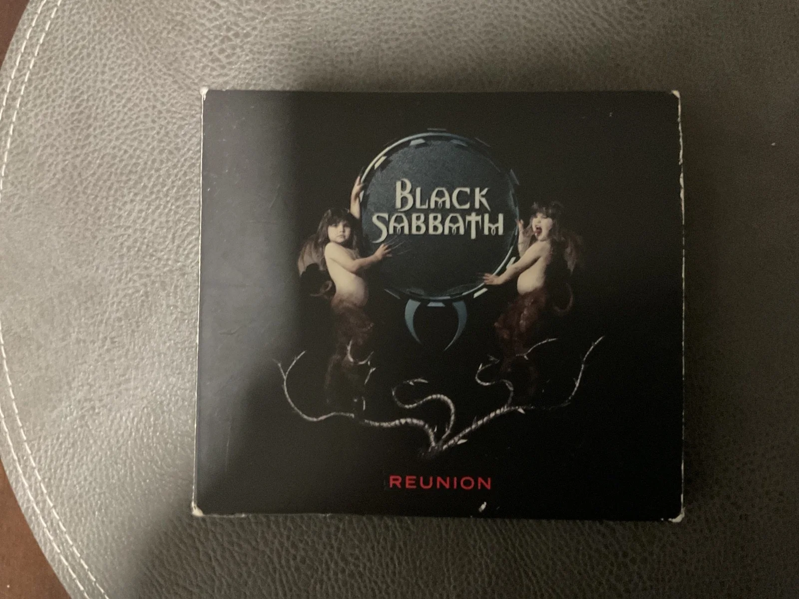 Black Sabbath Reuion 2 dic cd Signed with letter of Authenticity JSA, image 2
