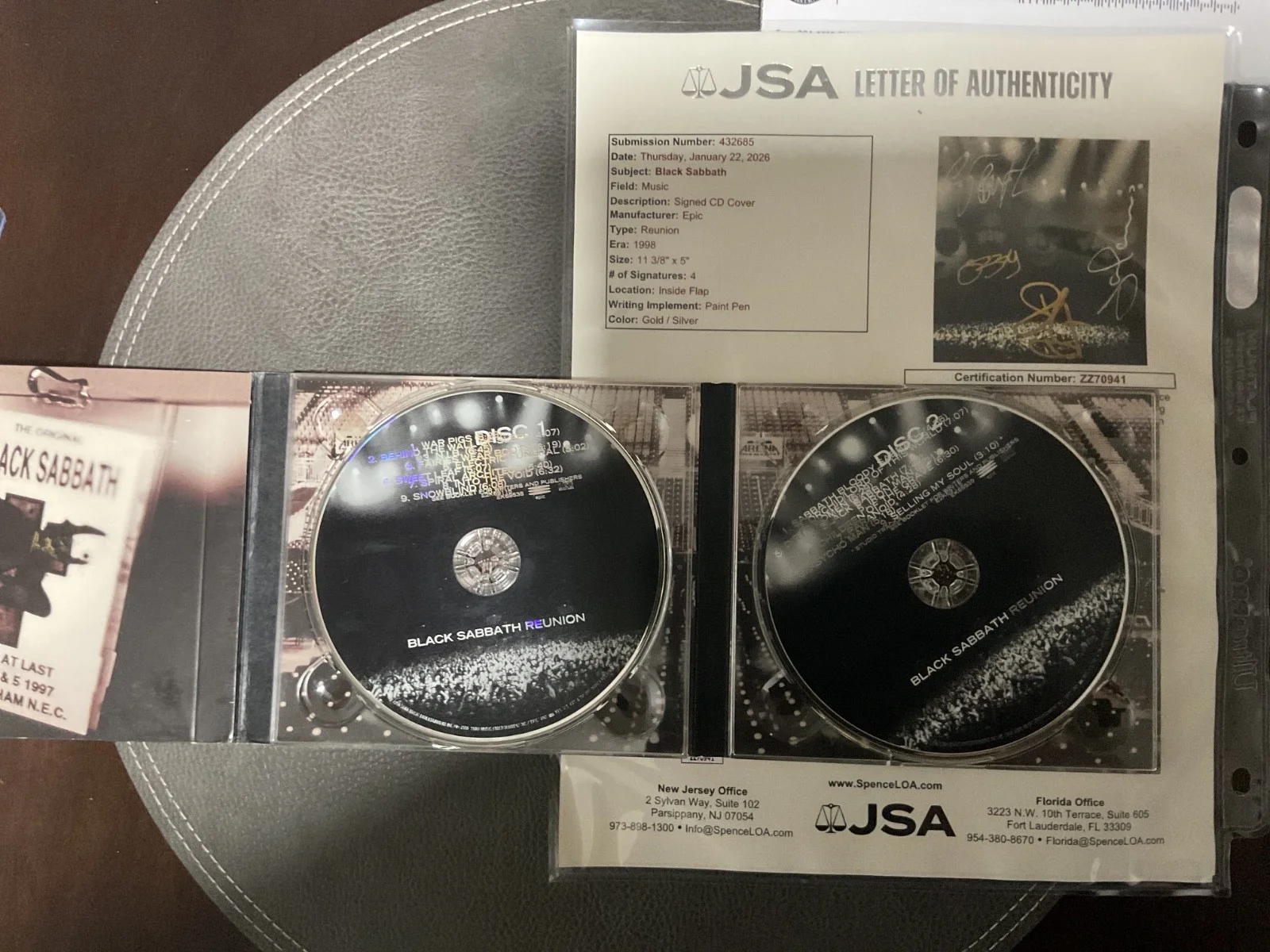 Black Sabbath Reuion 2 dic cd Signed with letter of Authenticity JSA, image 3