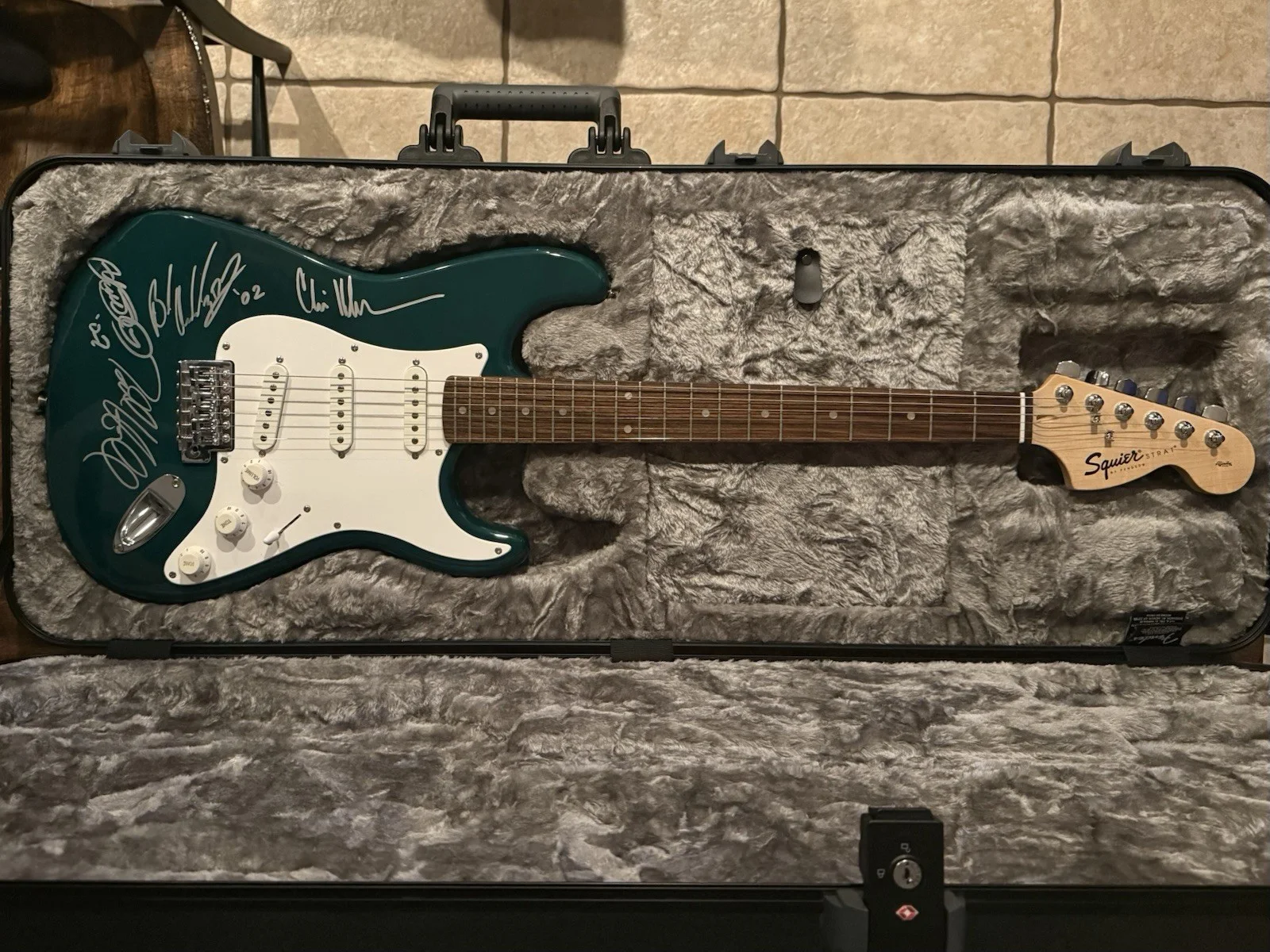 3 Doors Down Autograph (Original Members) Fender Strat w/Hard Case JSA/COA, image 2