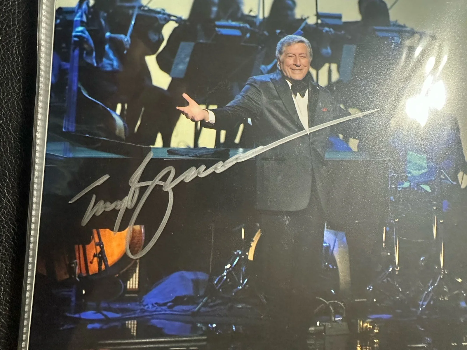 Tony Bennett autographed 8x10 photo w/ COA, image 2