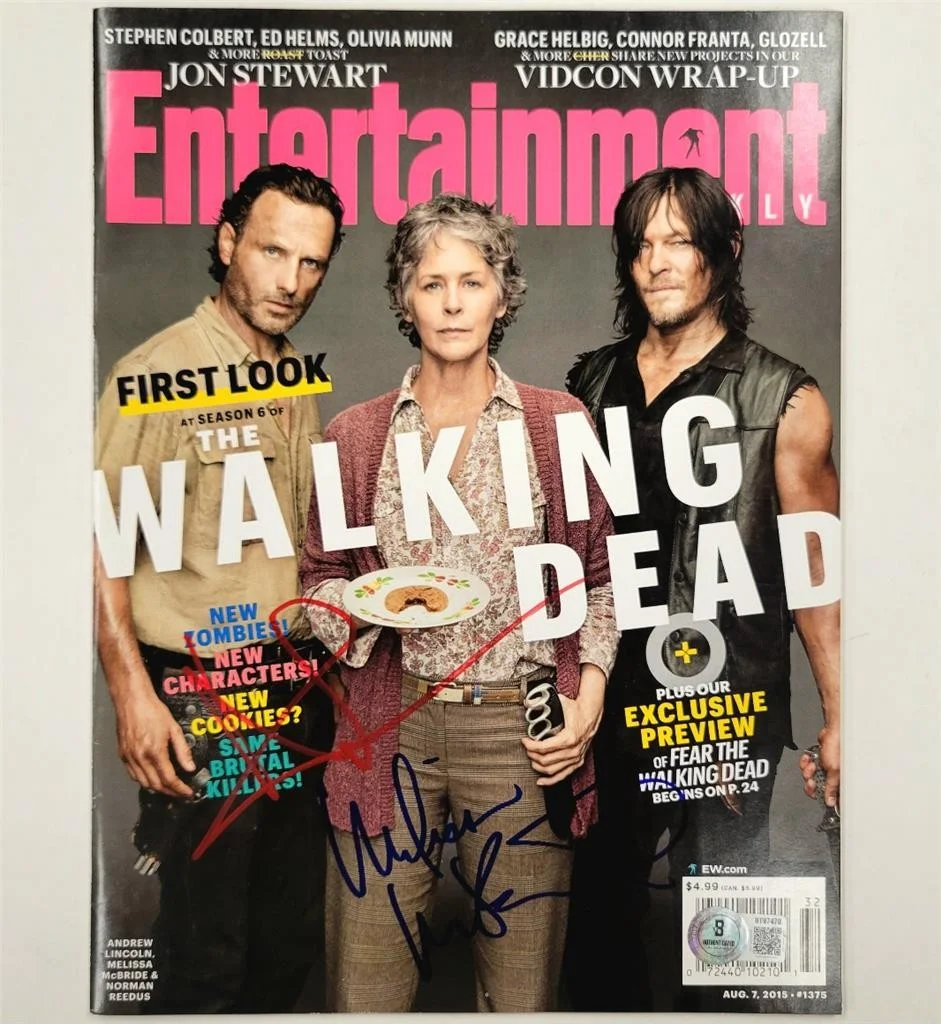 Andrew Lincoln — Andrew Lincoln & Melissa McBride signed Walking Dead Magazine auto Beckett BAS