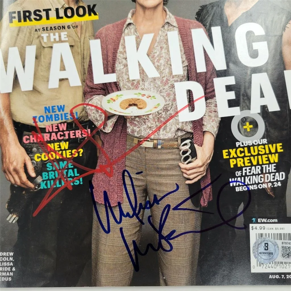 Andrew Lincoln — Andrew Lincoln & Melissa McBride signed Walking Dead Magazine auto Beckett BAS, изображение 2