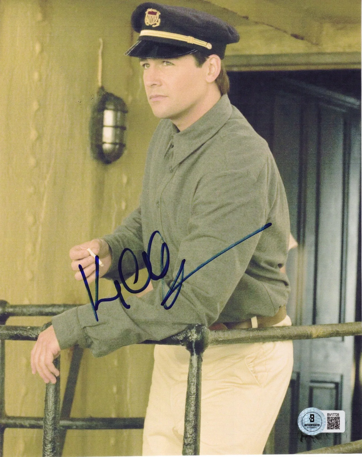 Kyle Chandler — Kyle Chandler Signed 8x10 Photo King Kong Authentic Autograph Beckett