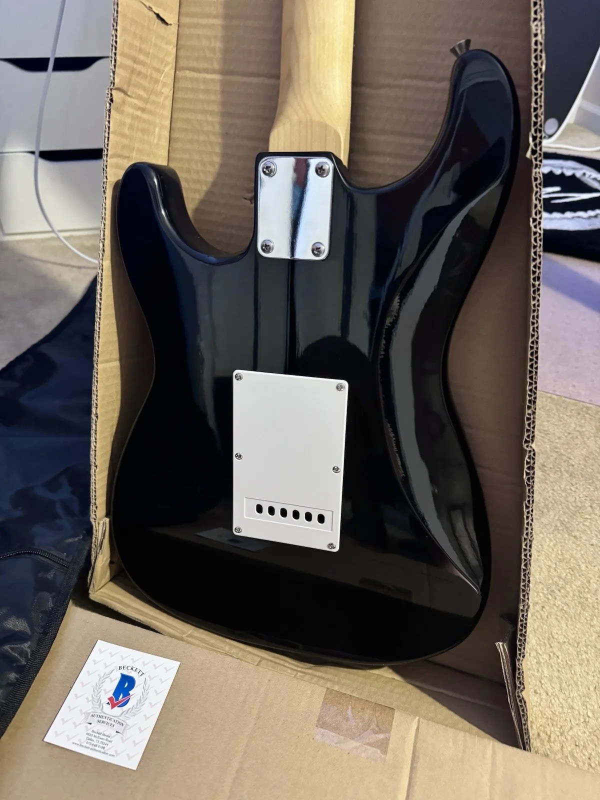 Machine Gun Kelly MGK Autographed Electric Guitar - Beckett Authentication, image 5