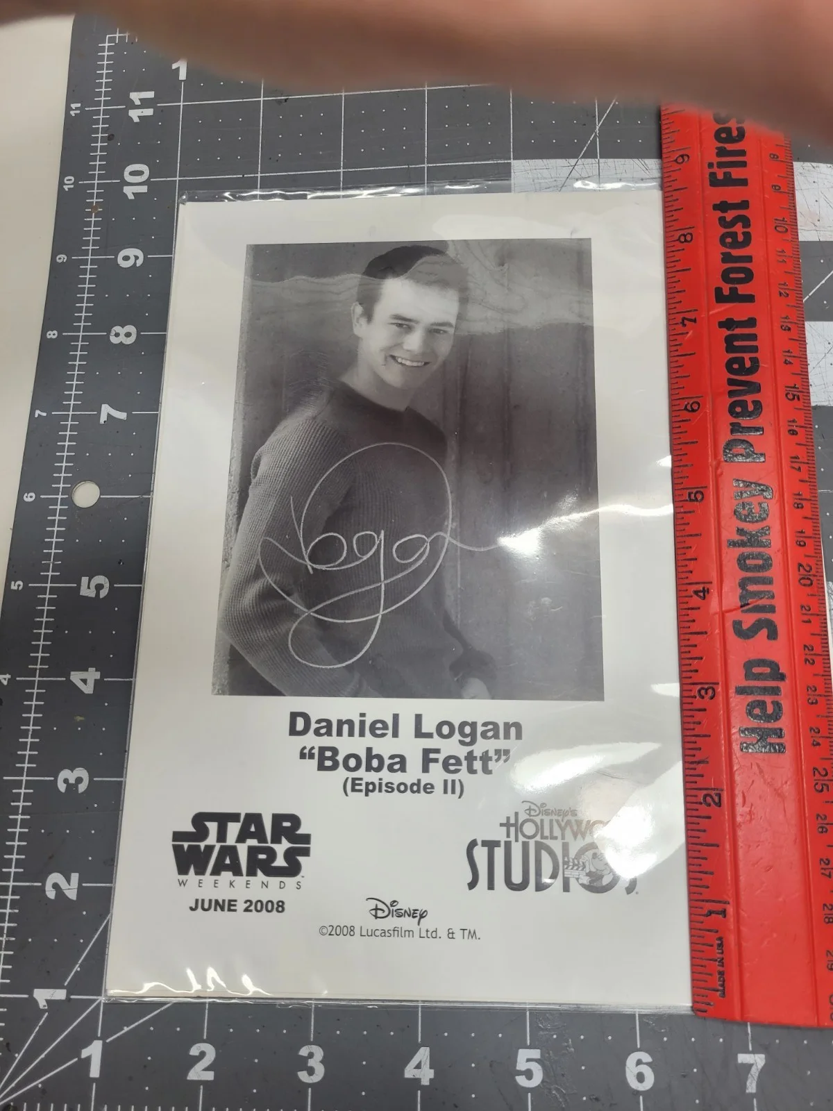 Daniel Logan Boba Fett — BOBA FETT Ep2 Disney Star Wars Weekends DANIEL LOGAN 5.5 x 8.5 Signed Photo, изображение 2
