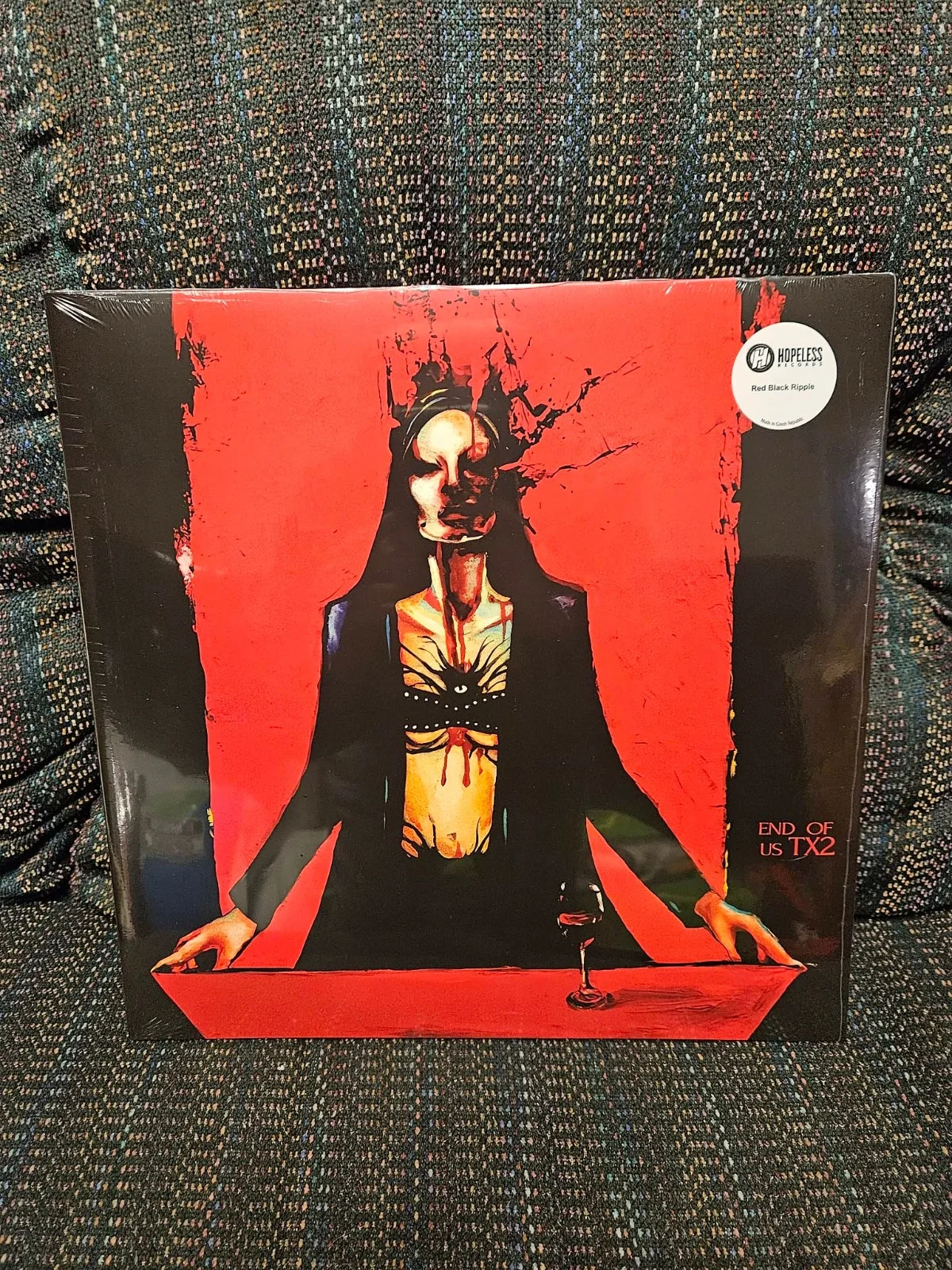 TX2 SIGNED End of Us Insert Sealed Vinyl Autographed Auto LP Record Red Black, изображение 4