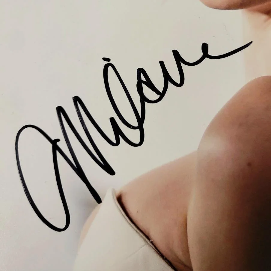 Milana Vayntrub — Milana Vayntrub signed 11x14 Photo actress autograph ~ Beckett BAS, image 2