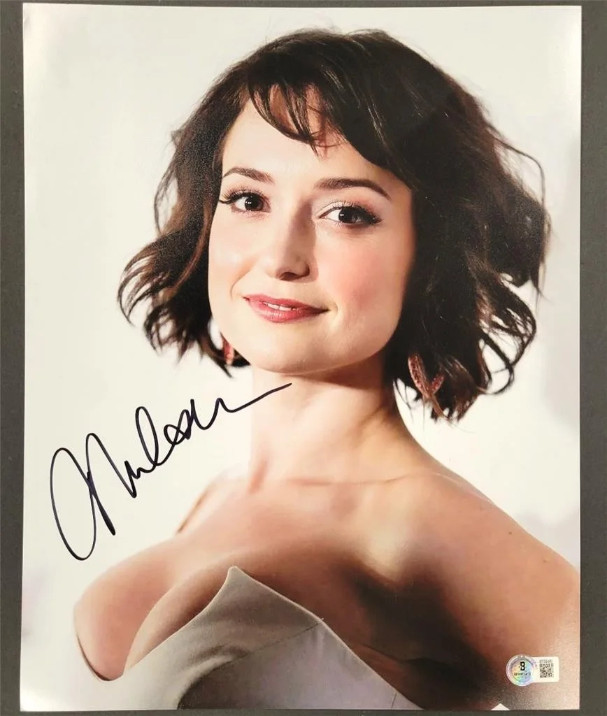 Milana Vayntrub — Milana Vayntrub signed 11x14 Photo actress autograph (A) ~ Beckett BAS