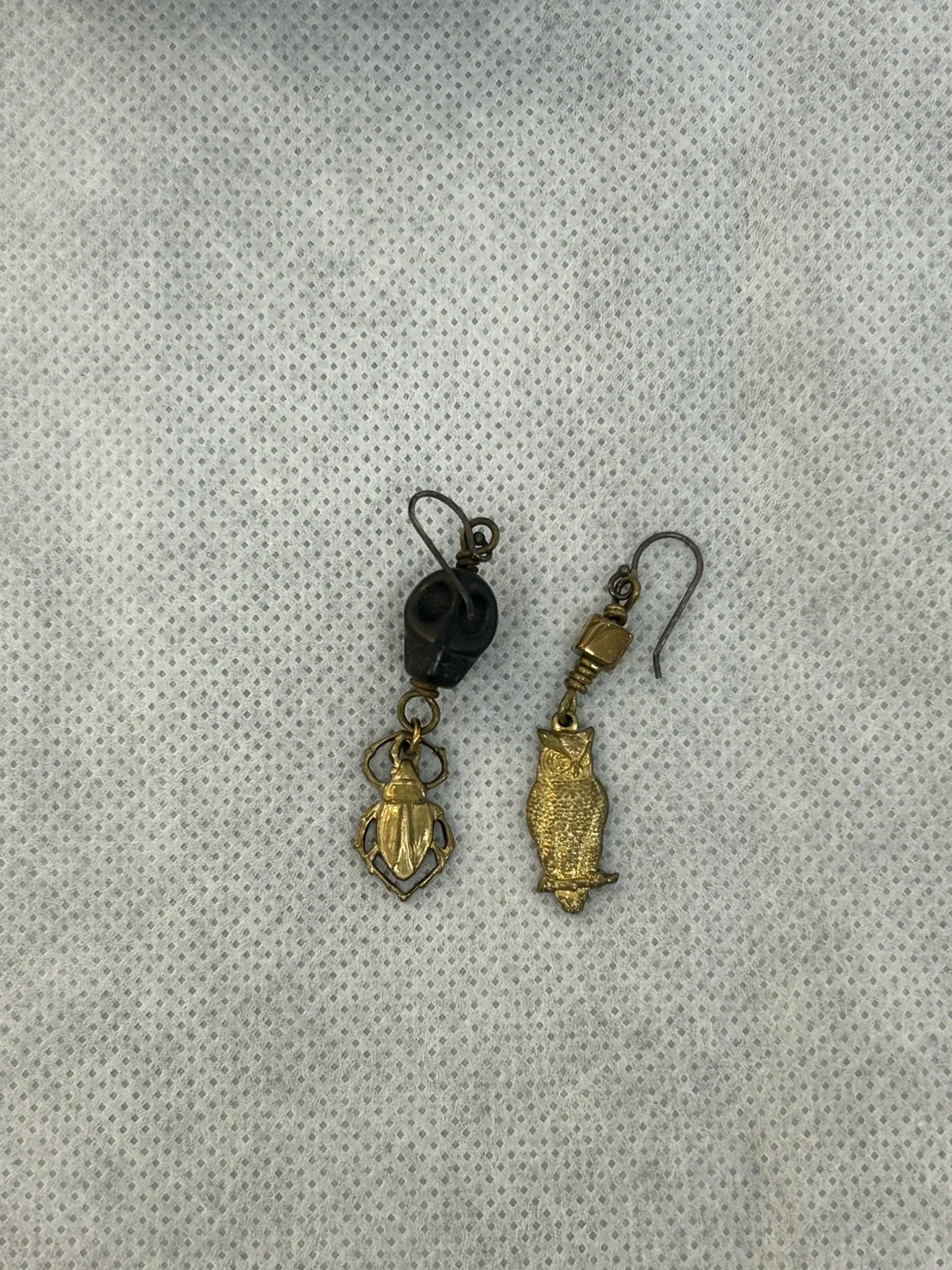 Under the Dome Earrings screen Used Prop Film TV COA Sci-fi Stephen King Horror, изображение 2
