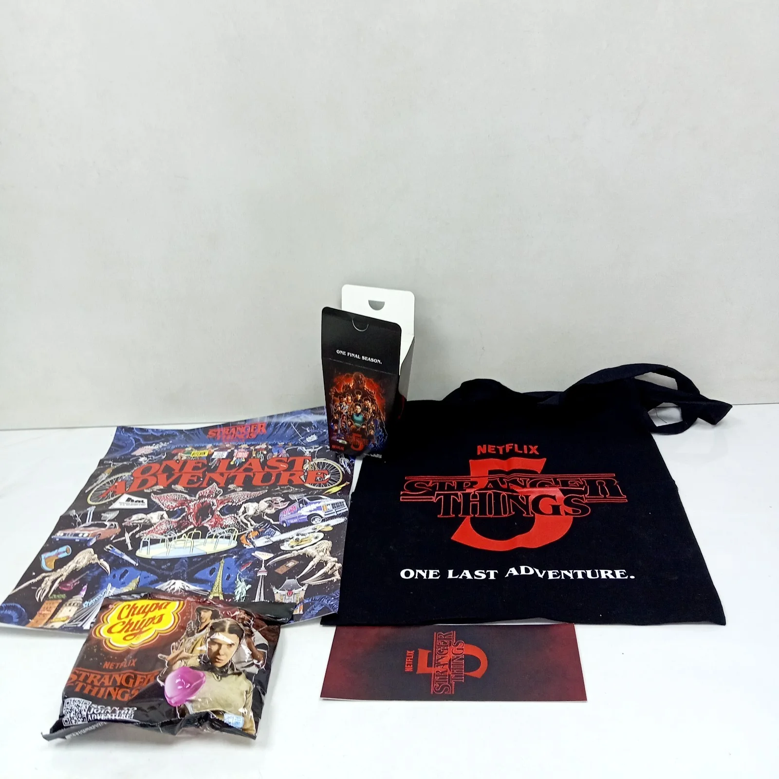 STRANGER THINGS 5 UK PREMIERE GOODY BAG POSTER TICKET POPCORN LOLLIPOPS, изображение 2