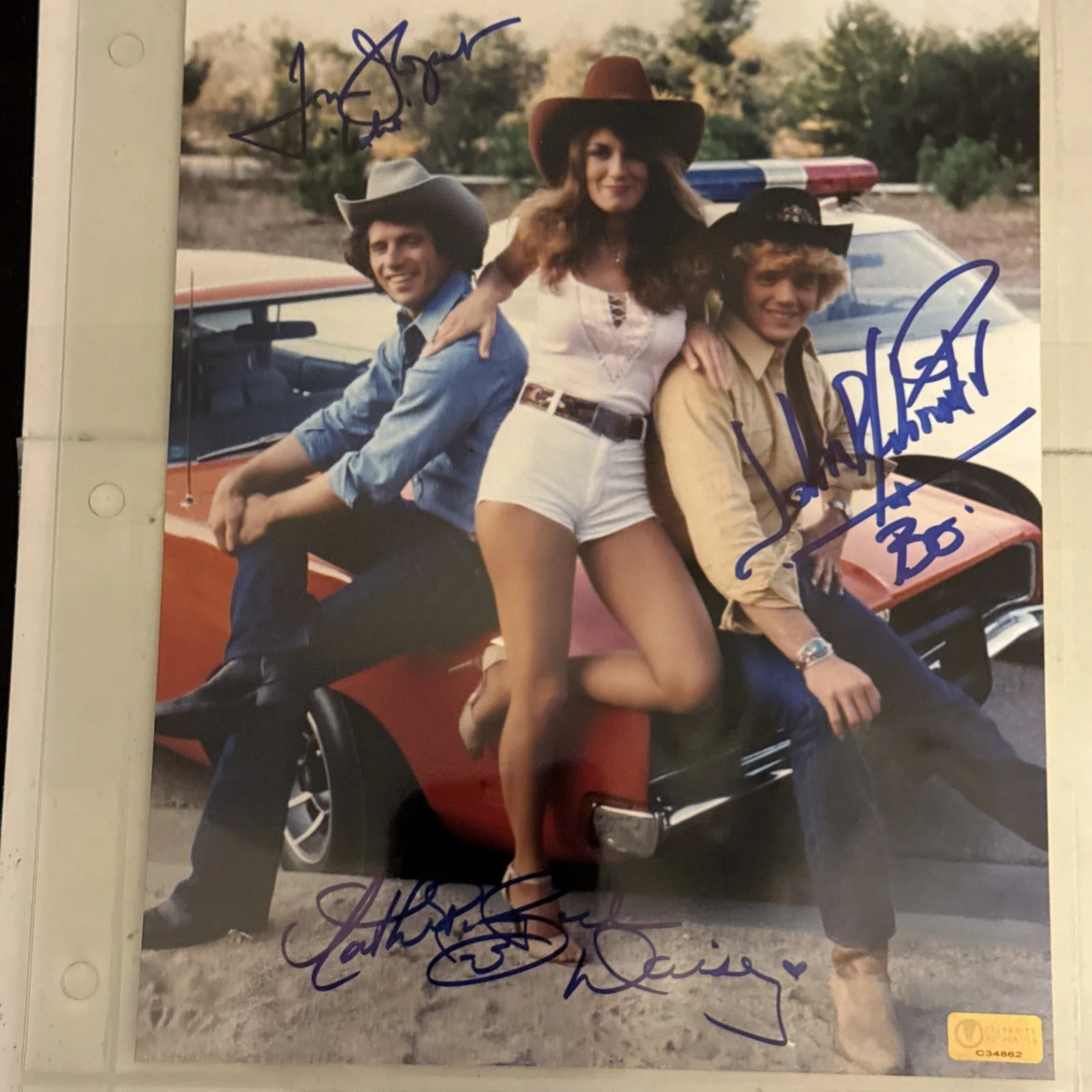 Catherine Bach TOM WOPAT JOHN SCHNEIDER — SCHNEIDER WOPAT BACH DUKES OF HAZZARD AUTO/AUTOGRAPHED 8x10 PHOTO CGC SIG GRADED, изображение 3