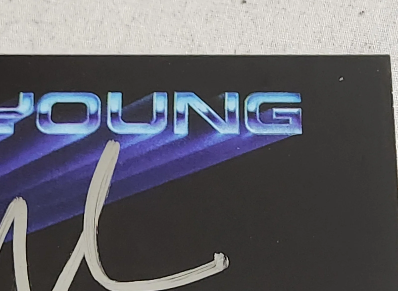 Winger Autographed In The Heart Of The Young Cobalt Blue Vinyl LP, изображение 2