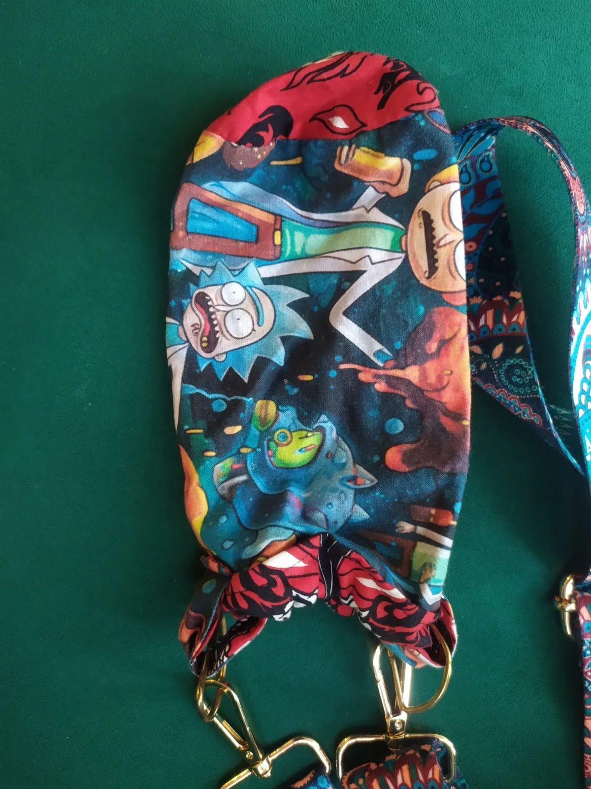 Rick and Morty Water Bottle Carrier – Custom Crossbody Sling with Paisley Strap, изображение 2