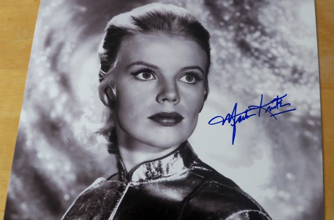 Marta Krisen — Large Marta Kristen signed photo Lost in Space COA, image 2