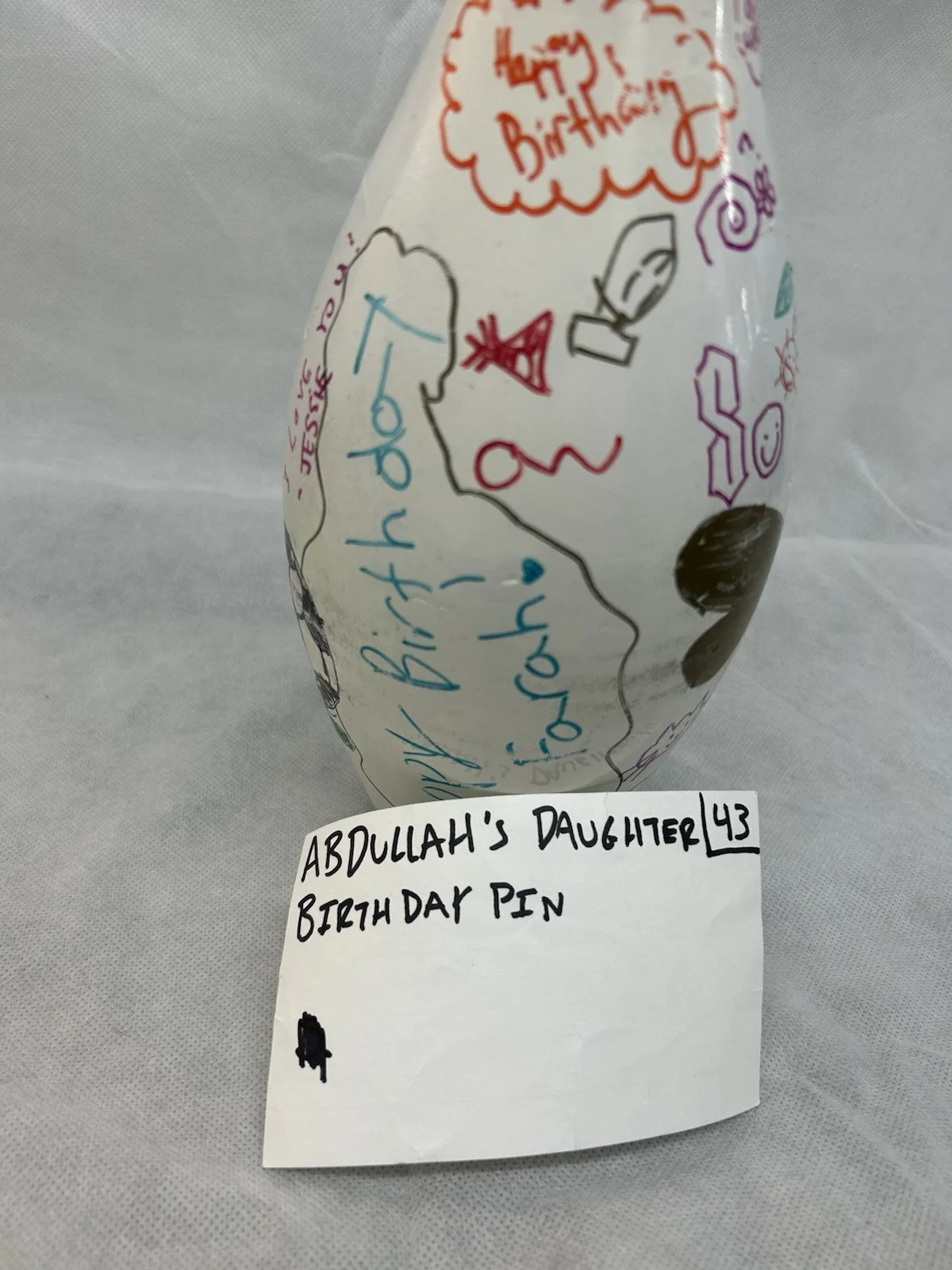 Orange Is The New Black bowling pin Screen Used Prop Series Netflix Coa, изображение 5