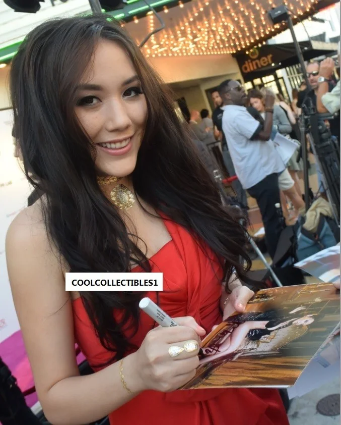 MANIKA WARD IN PERSON SIGNED 8X10 COLOR PHOTO 2 COA "EXACT PROOF", image 2