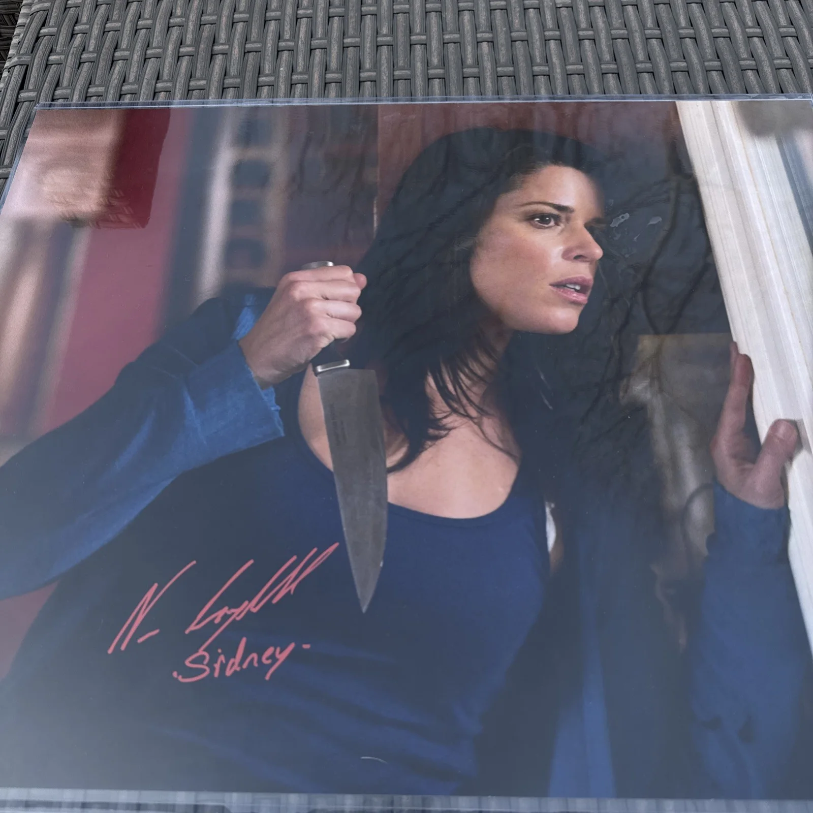 Neve Campbell — Neve Campbell Signed 16x20 Scream Photo BAS Sidney Prescott, изображение 4