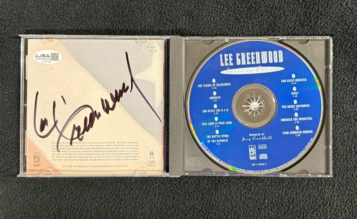 Lee Greenwood Signed American Patriot CD Booklet W/ Disc JSA COA, изображение 2