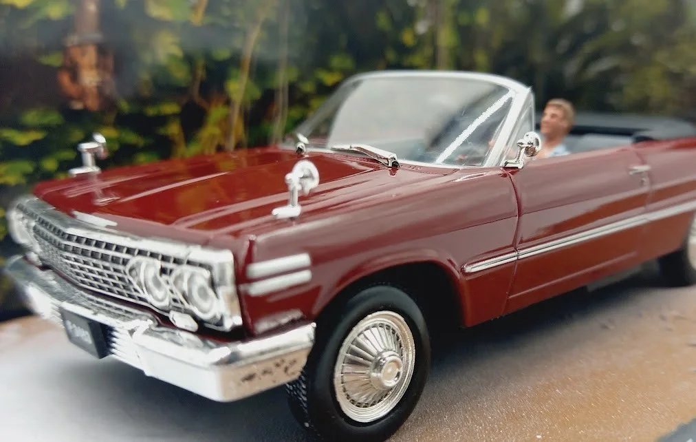 JAMES BOND 007 LIVE & LET DIE ROGER MOORE DISPLAY DIORAMA 1:43 SCALE MODEL, image 2