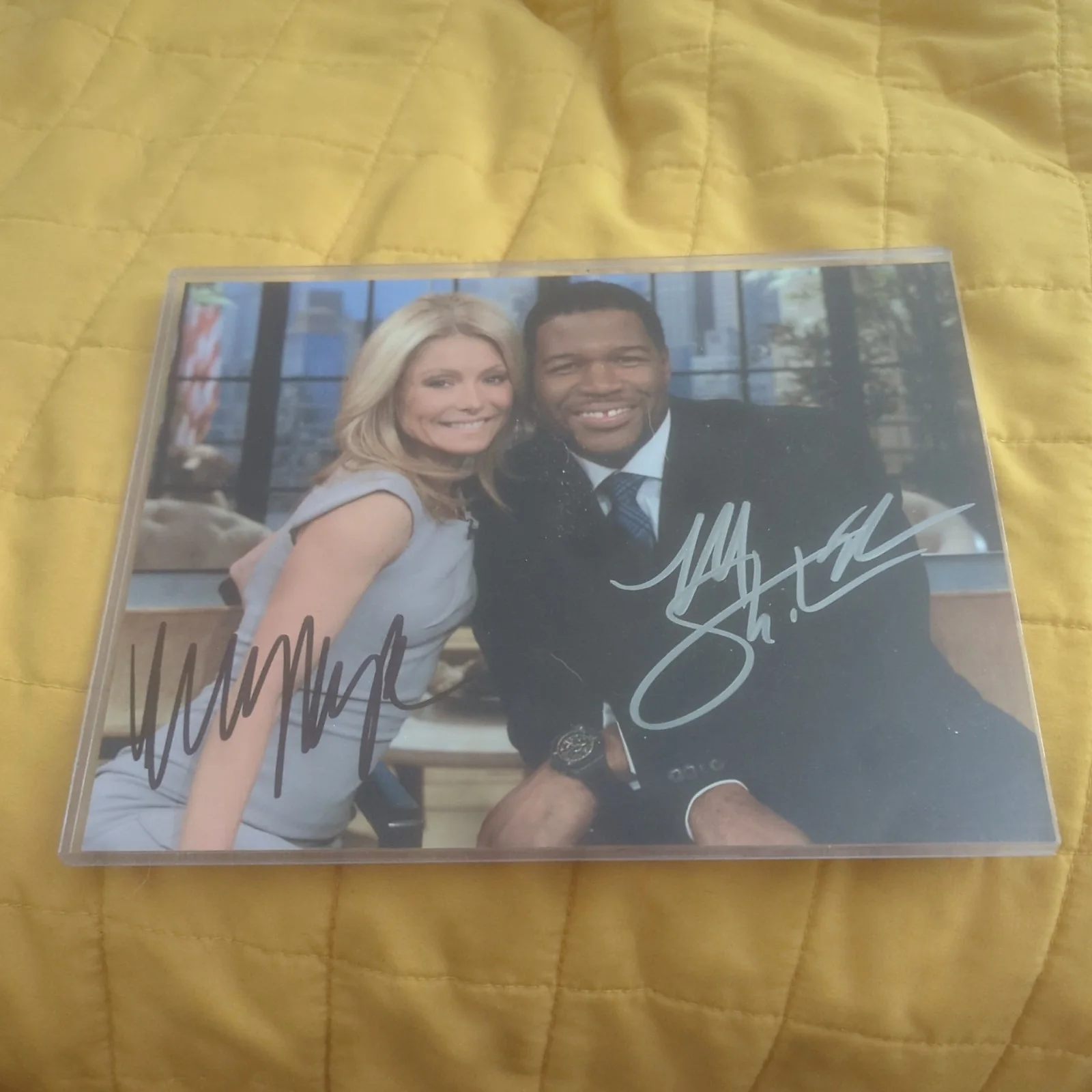 Kelly Ripa, Michael Strahan — MICHAEL STRAHAN and KELLY RIPA autographed 8x10 photo Letter of Authenticity, изображение 4