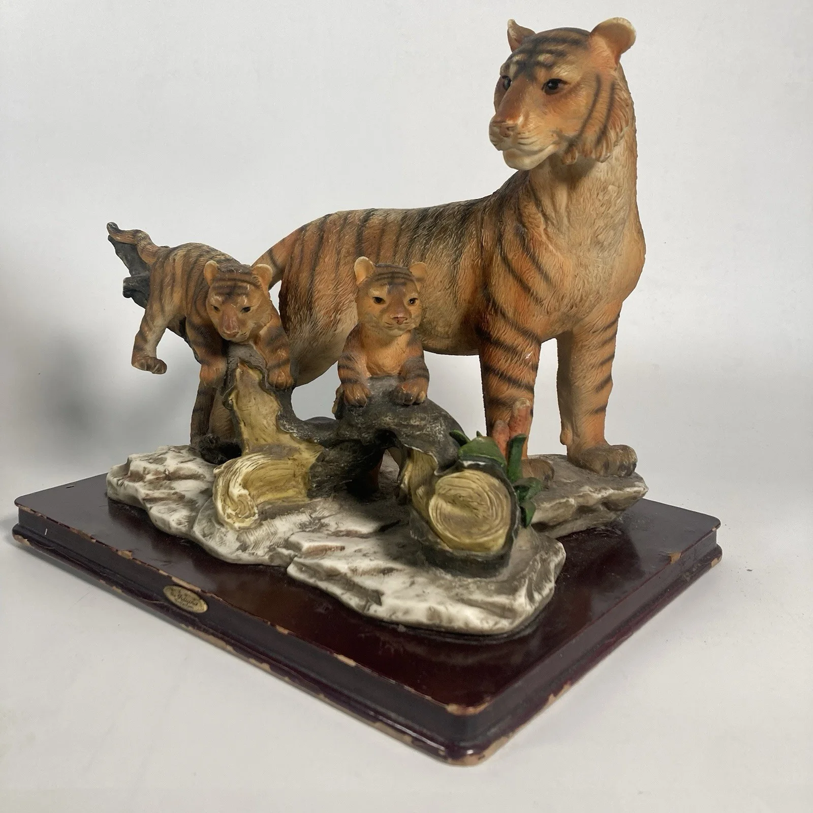 Juliana Collection 10” Tiger & Cubs Family Resin Figurine Hand Painted Model, изображение 5