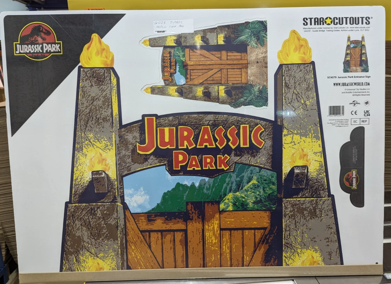 Jurassic Park Cardboard Cutout 2 pack *Damaged* Park Entrance and T-Rex Standee, изображение 4