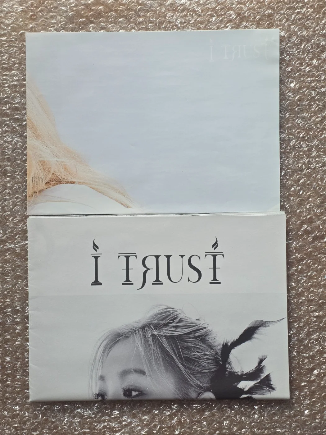 (G)i-dle G-IDLE GIDLE I TRUST Album Autographed Hand Signed, изображение 2