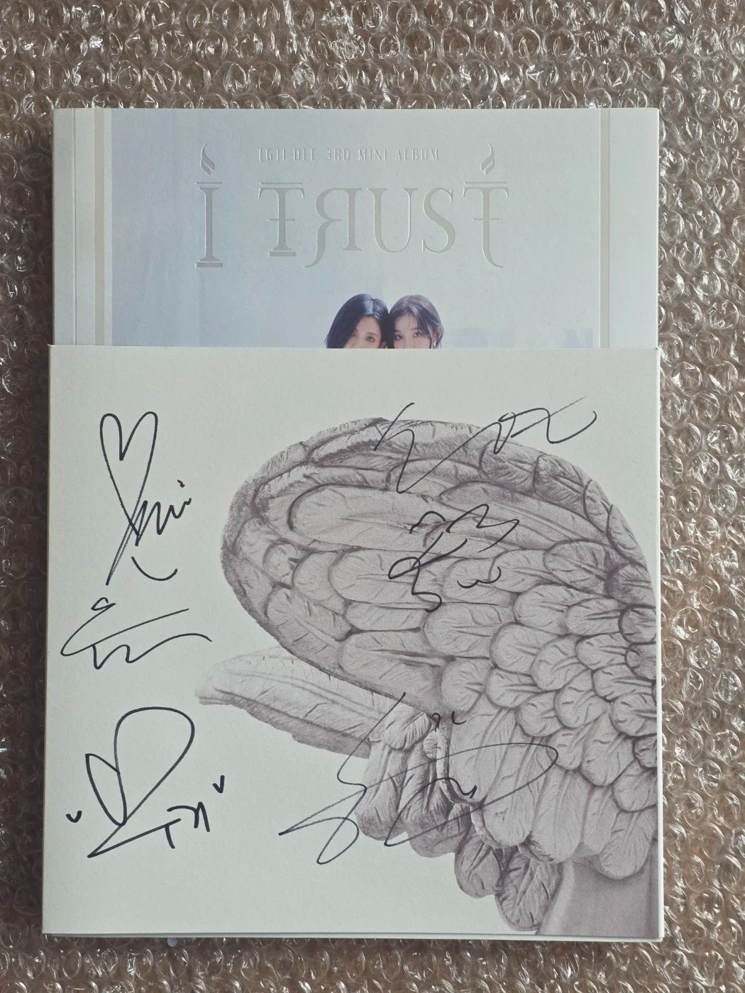 (G)i-dle G-IDLE GIDLE I TRUST Album Autographed Hand Signed, изображение 4