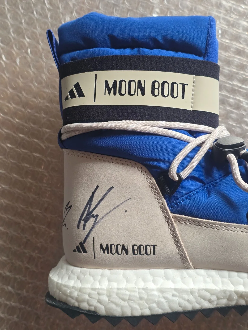 Adidas Event Prize YG Promo BabyMonster 1st Drip Album Autographed Hand Signed, изображение 5
