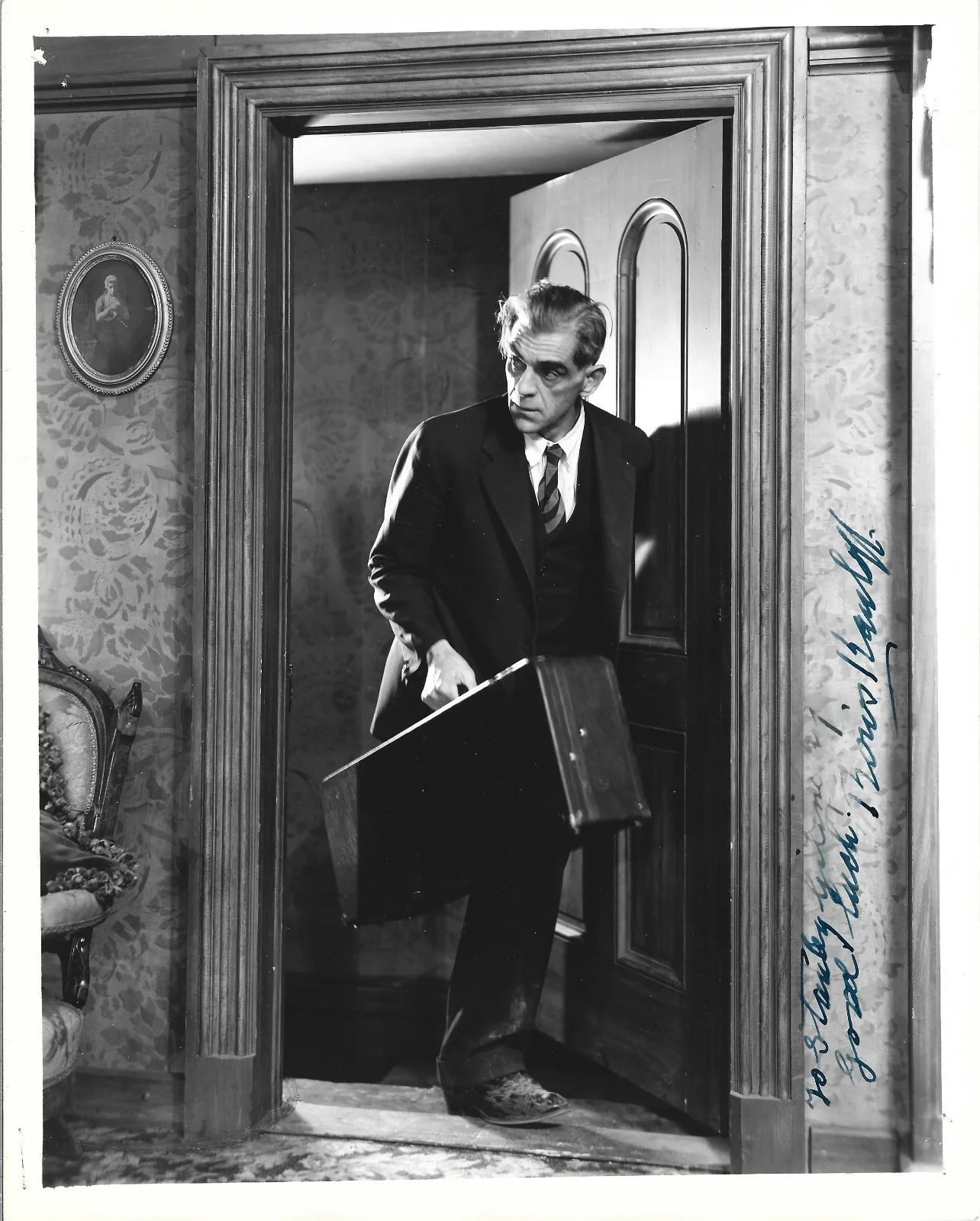 Boris Karloff — Boris Karloff SIGNED Arsenic and Old Lace Promo Photo JSA LOA Frankenstein Mummy