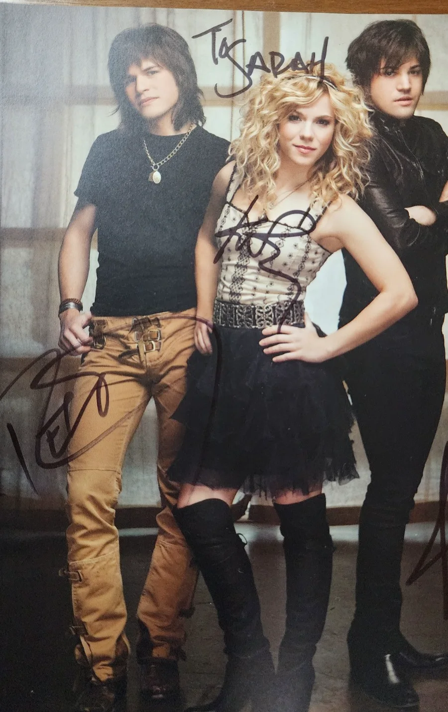 THE BAND PERRY Autographed / SIGNED Photo - Signed by All Members - 8x10, изображение 3