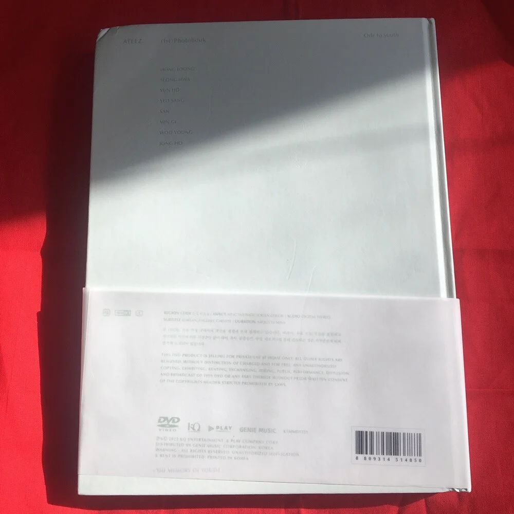 ATEEZ ODE TO YOUTH 1ST PHOTOBOOK Collection Autographed & SIGNED PHOTO K-POP A, изображение 2