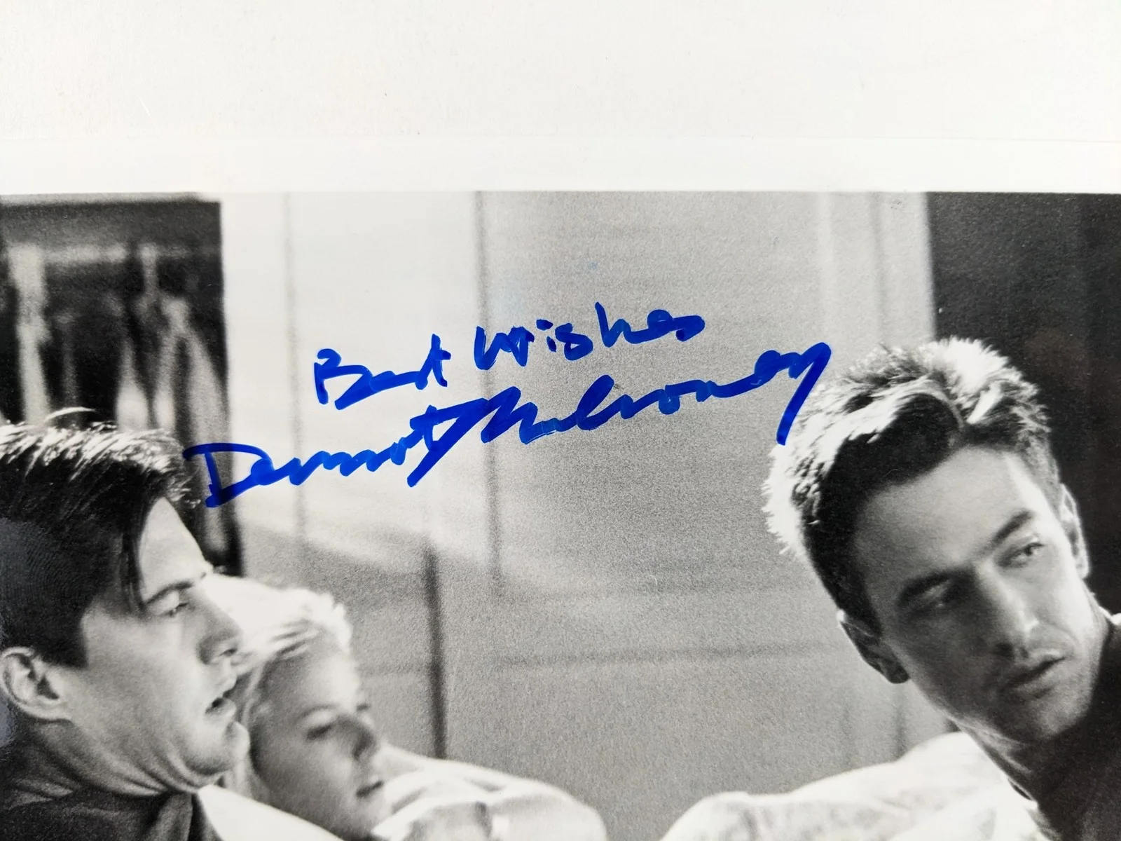 Dermot Mulroney — Dermot Mulroney Signed 8x10 The Trigger Effect Still Movie Photo Autographed, изображение 2